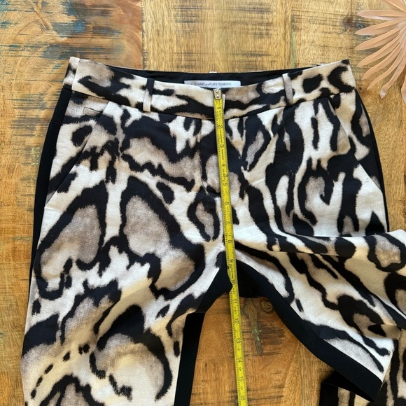 Diane Von Furstenberg Mary Mikado Wool Silk Pants Animal Print Size 6 - Picture 6 of 16